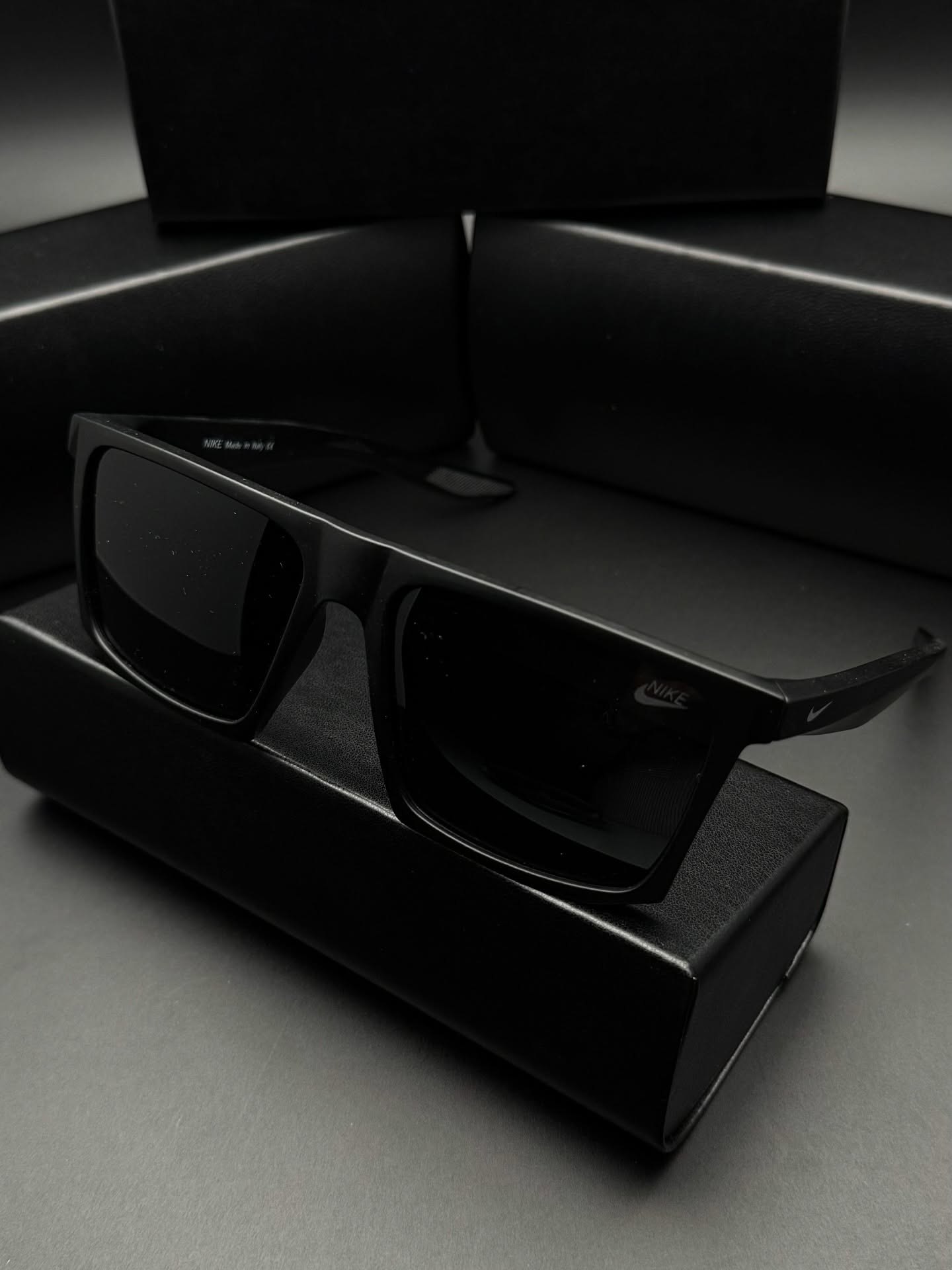 تصویر عینک آفتابی نایک nike